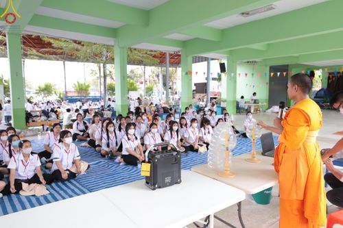 ภาพ No.116994:V.16 เป็นทีม การเตรียมงาน เก็บงาน การรับบุญของเจ้าหน้าที่หน่วยงานต่างๆ เพื่อโครงการธรรมยาตรา กตัญญูบูชามหาปูชนียาจารย์ พระมงคลเทพมุนี (สด จนฺทสโร) พระผู้ปราบมาร อนุสรณ์สถาน 7 แห่ง ปีที่ 12 ระหว่างวันที่ 2 - 31 มกราคม พ.ศ. 2567