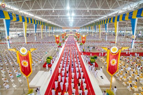 ภาพ No.251600:วันที่ 10 ตุลาคม พ.ศ. 2568 พิธีทอดผ้าป่าสมทบกฐินวัดพระธรรมกาย และสมทบกฐิน 30,000 กว่าวัดทั่วประเทศ ครั้งที่ 3 ณ สภาธรรมกายสากล วัดพระธรรมกาย