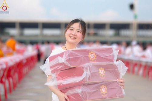 ภาพ No.219116:วันที่ 19-21 เมษายน พ.ศ. 2568 การเตรียมงานในลานธรรม , วิหารคด เพื่องานวันคุ้มครองโลก 22 เมษายน พ.ศ. 2568