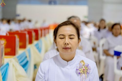 ภาพ No.236103:วันที่ 3 สิงหาคม พ.ศ. 2568 พิธีบูชาข้าวพระ ณ สภาธรรมกายสากล วัดพระธรรมกาย