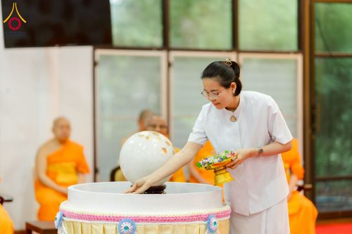 ภาพ No.221417:วันอาทิตย์ที่ 27 เมษายน พ.ศ. 2568 พิธีเจริญพระพุทธมนต์สมโภชดวงแก้วธรรมชัย เนื่องในโอกาสบูชาธรรม 81 ปีหลวงพ่อธัมมชโย อัญเชิญประดิษฐานเนื่องในโอกาสสถาปนาวัดพระธรรมกายไอซ์แลนด์ ณ อาคารปลูกศรัทธา 1 วัดพระธรรมกาย อำเภอคลองหลวง จังหวัดปทุมธานี