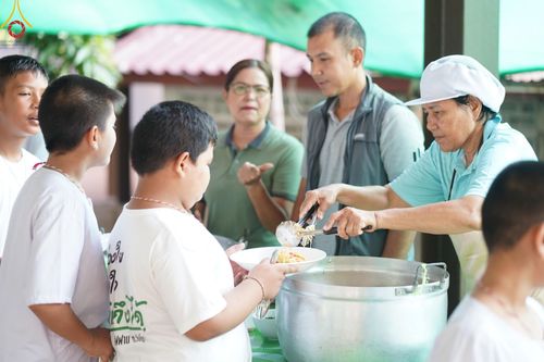 ภาพ No.61864:โครงการบรรพชาสามเณร เพื่อฟื้นฟูพระพุทธศาสนาทั่วไทย ณ ศูนย์อบรมที่พักสงฆ์บ้านร่มเย็น จ.นราธิวาส วันที่ 1 เมษายน พ.ศ. 2567
