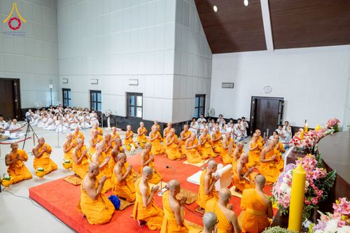 ภาพ No.223782:วันอาทิตย์ที่ 11 พฤษภาคม พ.ศ. 2568 พิธีอุปสมบทสามเณรเปรียญธรรมอุปสมบทอุทิศชีวิต 9 รูป อุบาสก 1 ท่าน ณ อุโบสถพระไตรปิฏกวัดพระธรรมกาย