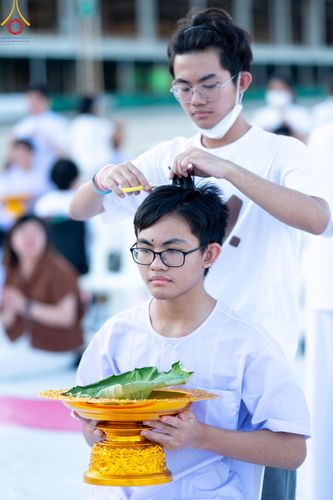 ภาพ No.132691:พิธีปลงผมยุวธรรมทายาท รุ่นที่ 32 มัชฌิมธรรมทายาท รุ่นที่ 28 ณ ลานธรรม วัดพระธรรมกาย วันเสาร์ที่ 30 มีนาคม พ.ศ. 2567