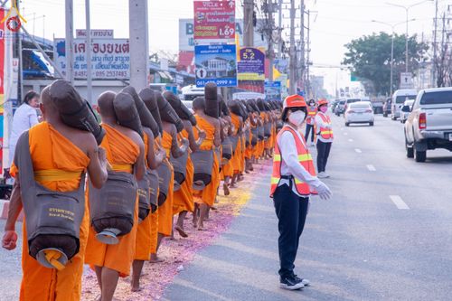 ภาพ No.121813:V.22 ต่อไป การเตรียมงาน เก็บงาน การรับบุญของเจ้าหน้าที่หน่วยงานต่างๆ เพื่อโครงการธรรมยาตรา กตัญญูบูชา มหาปูชนียาจารย์ พระมงคลเทพมุนี (สด จนฺทสโร) พระผู้ปราบมาร อนุสรณ์สถาน 7 แห่ง ปีที่ 12 ระหว่างวันที่ 2 - 31 มกราคม พ.ศ.2567