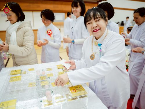 ภาพ No.221008:วันที่ 13 เมษายน พ.ศ. 2568 พิธีโปรยรัตนชาติปฐมเริ่มสถาปนาเจดีย์ และ พิธีเปิดหมู่บ้านปฏิบัติธรรม เพื่อการบรรลุธรรม ณ วัดป่าธรรมกายนานาชาติโทชิหงิ  ประเทศญี่ปุ่น