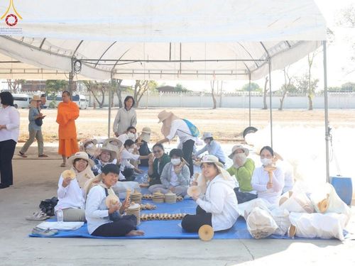 ภาพ No.204061:V.52 สารพัดV สารพัดดี ที่วัดสองพี่น้อง ในโครงการธรรมยาตรา กตัญญูบูชา มหาปูชนียาจารย์ พระมงคลเทพมุนี(สด จนฺทสโร) พระผู้ปราบมาร อนุสรณ์สถาน 7 แห่ง ปีที่ 13 ระหว่างวันที่ 2-31 มกราคม พ.ศ. 2568