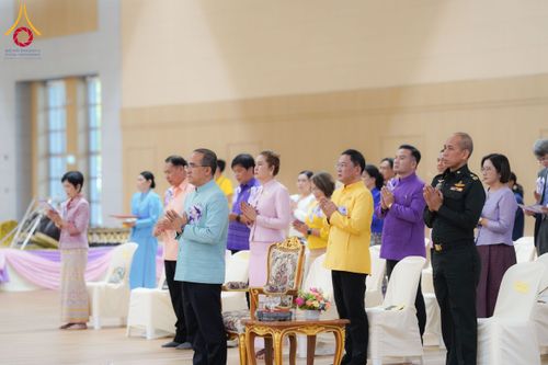 ภาพ No.196088:ผู้ว่าปทุมฯ เปิดงานวันครู ครั้งที่ 69 พ.ศ. 2568 จังหวัดปทุมธานี “เรียนดี มีความสุข : ครูไทยร่วมใจปฏิวัติการศึกษา เด็กฉลาดคิด ฉลาดทำ” ณ วัดพระธรรมกาย - รวมใจระลึกถึงพระคุณบูรพาจารย์ ยกย่องเชิดชูเกียรติผู้ประกอบวิชาชีพทางการศึกษาที่ประกอบคุณงามความดี 