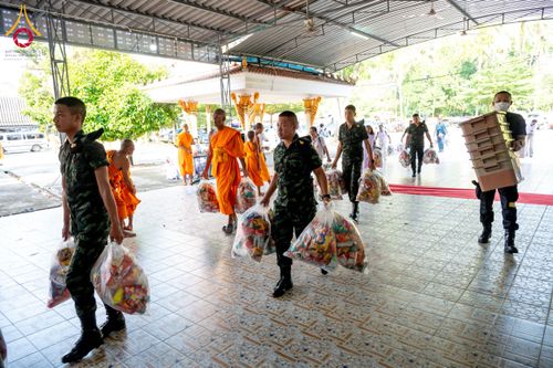 ภาพ No.208499:พิธีถวายสังฆทานแด่คณะสงฆ์ 323 วัด ปีที่ 21 ครั้งที่ 174 พิธีมอบกองทุนหนุนแรงใจช่วยครูใต้ ปีที่ 18 ครั้งที่ 138 และพิธีทำบุญอุทิศส่วนกุศลให้ผู้วายชนม์ ณ วัดบุณณาราม(วัดโคกงู) จ.นราธิวาส วันเสาร์ที่ 15 กุมภาพันธ์ พ.ศ.2568