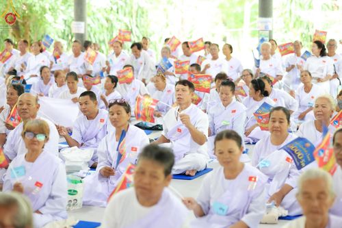 ภาพ No.155045:โครงการอุบาสกแก้ว อุบาสิกาแก้ว รุ่นที่ 2 ตัวแทนทอดกฐินสามัคคีทั่วไทย 30,000 วัด บูชาธรรม 80 ปี หลวงพ่อธัมมชโย จังหวัดบุรีรัมย์ ระหว่างวันที่ 13-15 กันยายน พ.ศ. 2567