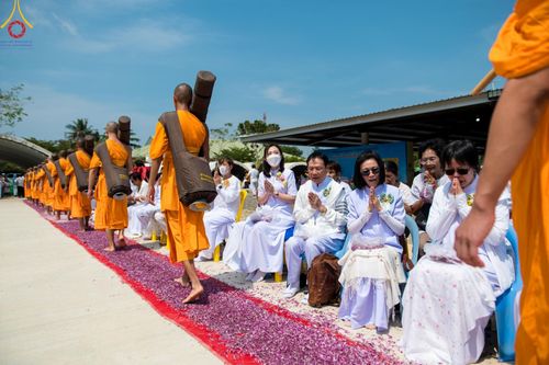 ภาพ No.129045:พระธรรมยาตราเดินธรรมยาตรา ณ ชุมชนรอบศูนย์ปฏิบัติธรรมภาคใต้ อ.บางกล่ำ จ.สงขลา วันที่ 10 มีนาคม พ.ศ. 2567