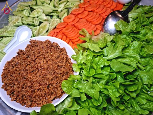 ภาพ No.202345:พิธีถวายภัตตาหารเป็นสังฆทาน แด่พระธรรมยาตรา ณ วัดพระธรรมกาย ตำบลคลองสาม อำเภอคลองหลวง จังหวัดปทุมธานี ในโครงการธรรมยาตรา กตัญญูบูชา มหาปูชนียาจารย์ พระมงคลเทพมุนี(สด จนฺทสโร) พระผู้ปราบมาร อนุสรณ์สถาน 7 แห่ง ปีที่ 13 วันที่ 27 มกราคม พ.ศ. 2568