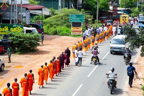 ภาพ No.139901:PhotoStory มหาศรัทธา ธรรมยาตราศรีลังกา EP.2 พิธีเปิดโครงการสยาม-ลังกา ธรรมยาตรา ฉลองเทศกาลวิสาขบูชาแห่งชาติ ศรีลังกา บูชาธรรม 80 ปีหลวงพ่อธัมมชโย เมื่อวันที่ 17 พฤษภาคม พ.ศ. 2567