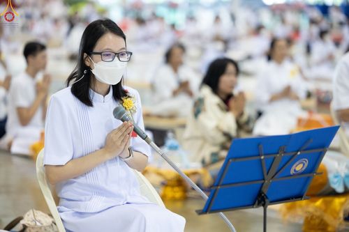 ภาพ No.88181:พิธีมุทิตาสักการะ เปรียญธรรม 9,6,3 และบาลีศึกษา 6,3  พิธีมอบดวงแก้วสามเณรทรงบาลีไวยากรณ์ วันอาทิตย์ 17 กันยายน พ.ศ. 2566 ณ สภาธรรมกายสากล วัดพระธรรมกาย