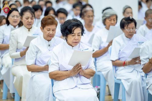 ภาพ No.221902:โครงการปฏิบัติธรรมอบรมศีลธรรม “บวชอุบาสิกาแก้ว” ถวายเป็นพระราชกุศลแด่พระบาทสมเด็จพระเจ้าอยู่หัว เนื่องในโอกาสมหามงคล “วันฉัตรมงคล”  ระหว่างวันที่ 2 – 4 พฤษภาคม 2568  ณ อาคาร 115 ปี คุณยายอาจารย์ฯ