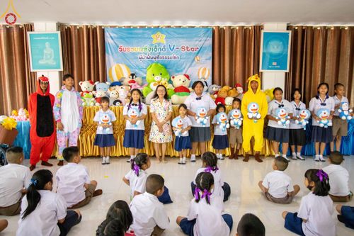 ภาพ No.104942:วันรวมพลังเด็กดี V-star ผู้นำฟื้นฟูศีลธรรมโลก จังหวัดกำแพงเพชร ณ ศูนย์ปฏิบัติธรรมกำแพงเพชร ในอุปถัมภ์พระพรหมวชิรปัญญาจารย์ วันที่ 22 ธันวาคม พ.ศ. 2566