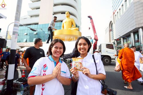 ภาพ No.237381:วันที่ 9-10 สิงหาคม พ.ศ. 2568 การเตรียมงาน เก็บงาน ของเจ้าหน้าที่ทุกสถานะ ในงานมหาสังฆทาน ตักบาตรพระ 10,000 รูป ใจกลางเมืองหาดใหญ่ จ.สงขลา