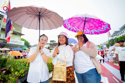 ภาพ No.226120:วันอาทิตย์ที่ 25 พฤษภาคม พ.ศ. 2568 พิธีตักบาตรพระ 1,000 รูปเมืองตรัง ครบรอบ 110 ปี เมืองทับเที่ยง ถวายเป็นพุทธบูชา ถวายเป็นพระราชกุศลแด่รัชกาลที่ 10 และอุทิศส่วนกุศลแด่อดีตเจ้าเมืองตรัง และบรรพบุรุษ ณ บริเวณหน้าศาลากลางจังหวัดตรัง ถนนพระราม 6