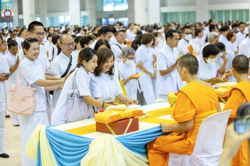 ภาพ No.139800:พิธีมุทิตาพระมหาอุปสมบทอุทิศชีวิต วันอาทิตย์ต้นเดือนที่ 2 มิถุนายน พ.ศ. 2567 ณ ห้องแก้วสารพัดนึก 1 วัดพระธรรมกาย