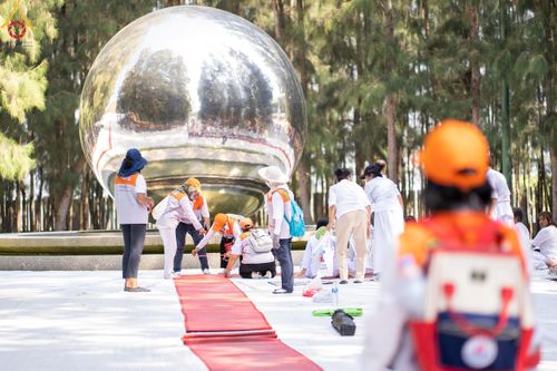 ภาพ No.112494:V.11 สามารถ การเตรียมงาน เก็บงาน การรับบุญของเจ้าหน้าที่หน่วยงานต่างๆ เพื่อโครงการธรรมยาตรา กตัญญูบูชา มหาปูชนียาจารย์ พระมงคลเทพมุนี (สด จนฺทสโร) พระผู้ปราบมาร อนุสรณ์สถาน 7 แห่ง ปีที่ 12 ระหว่างวันที่ 2 - 31 มกราคม พ.ศ.2567