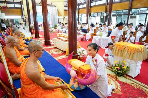 ภาพ No.140490:พิธีตอกเสาเข็มเป็นปฐมฤกษ์ เพื่อสร้างกุฎิและหอสวดมนต์ และพิธีทอดผ้าป่าบำรุงวัด ณ วัดกลางธนรินทร์ ต.บ้านแป้ง อ.พรหมบุรี จ.สิงห์บุรี วันอาทิตย์ที่ 9 มิถุนายน พ.ศ.2567