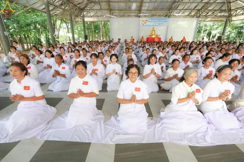 ภาพ No.158315:โครงการอบรมอุบาสก อุบาสิกาแก้ว  ตัวแทนทอดกฐิน 30,000 วัด ทั่วไทย บูชาธรรม 80 ปี หลวงพ่อธัมมชโย ระหว่างวันที่ 20-22 กันยายน พ.ศ. 2567 ณ จังหวัดบุรีรัมย์ รุ่นที่ 3