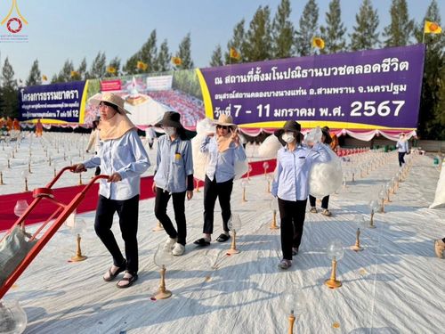 ภาพ No.109377:V.7 พลังใจ การเตรียมงาน เก็บงาน การรับบุญของเจ้าหน้าที่หน่วยงานต่างๆ เพื่อโครงการธรรมยาตรา กตัญญูบูชามหาปูชนียาจารย์ พระมงคลเทพมุนี (สด จนฺทสโร) พระผู้ปราบมาร อนุสรณ์สถาน 7 แห่ง ปีที่ 12 ระหว่างวันที่ 2 - 31 มกราคม พ.ศ.2567