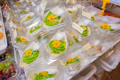 ภาพ No.307044:วันที่ 31 มกราคม พ.ศ. 2569 พิธีถวายภัตตาหารเป็นสังฆทาน แด่พระธรรมยาตรา ณ วัดพระธรรมกาย  จังหวัดปทุมธานี ในโครงการธรรมยาตรา กตัญญูบูชา มหาปูชนียาจารย์ พระมงคลเทพมุนี(สด จนฺทสโร) พระผู้ปราบมาร อนุสรณ์สถาน 7 แห่ง ปีที่ 14