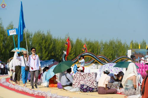 ภาพ No.301534:ภาพเบื้องหลังอาสาสมัครรวมใจ ชุดที่ 4 ในโครงการธรรมยาตรา กตัญญูบูชา มหาปูชนียาจารย์ พระมงคลเทพมุนี(สด จนฺทสโร) พระผู้ปราบมาร อนุสรณ์สถาน 7 แห่ง ปีที่ 14