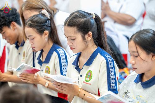 ภาพ No.300874:วันที่ 22 มกราคม พ.ศ. 2569 พิธีทอดผ้าป่าทำนุบำรุงศาสนสถาน ณ วัดบางปลา อ.บางเลน จ.นครปฐม ในโครงการธรรมยาตรา กตัญญูบูชา มหาปูชนียาจารย์ พระมงคลเทพมุนี(สด จนฺทสโร) พระผู้ปราบมาร อนุสรณ์สถาน 7 แห่ง ปีที่ 14