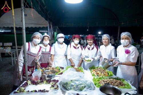 ภาพ No.300963:วันที่ 23 มกราคม พ.ศ. 2569 พิธีถวายภัตตาหารเป็นสังฆทาน แด่พระธรรมยาตรา ณ อนุสรณ์สถานบางปลา วัดบางปลา อำเภอบางเลน จังหวัดนครปฐม ในโครงการธรรมยาตรา กตัญญูบูชา มหาปูชนียาจารย์ พระมงคลเทพมุนี(สด จนฺทสโร) พระผู้ปราบมาร อนุสรณ์สถาน 7 แห่ง ปีที่ 14