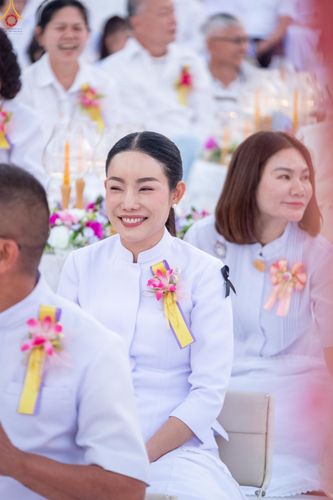 ภาพ No.292033:วันที่ 10 มกราคม พ.ศ. 2569 พิธีจุดประทีปถวายเป็นพุทธบูชา และบูชาธรรมมหาปูชนียาจารย์  ณ อนุสรณ์สถานคลองบางนางแท่น อ.สามพราน จ.นครปฐม ในโครงการธรรมยาตรา กตัญญูบูชา มหาปูชนียาจารย์ พระมงคลเทพมุนี(สด จนฺทสโร) พระผู้ปราบมาร อนุสรณ์สถาน 7 แห่ง ปีที่ 14