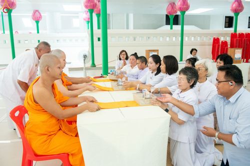 ภาพ No.350929:วันที่ 19 กันยายน พ.ศ.2569 พิธีบรรพชาอุปสมบท โครงการอุปสมบทหมู่บูชาธรรม ครบรอบ 109 ปี วันครูผู้ค้นพบวิชชาธรรมกาย ณ โบสถ์พระไตรปิฏก วัดพระธรรมกาย