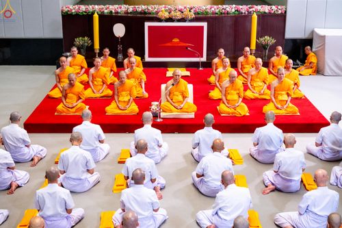 ภาพ No.338826:วันที่ 11 กรกฎาคม พศ.2569 พิธีบรรพชาอุปสมบท โครงการอุปสมบทหมู่ธรรมทายาทนานาชาติ  IDOP รุ่นที่ 21 (ภาษาจีน)  จากประเทศจีน มาเลเซีย สิงคโปร์ และไต้หวัน , โครงการบรรพชาสามเณรโรงเรียนนานาชาติ รุ่นที่ 15