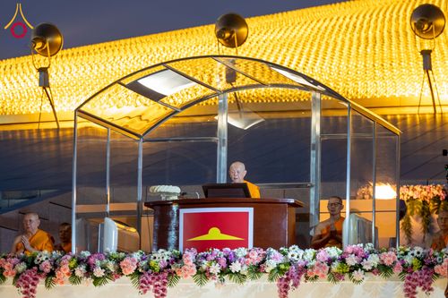 ภาพ No.312201:วันอังคารที่ 3 มีนาคม พ.ศ.2569 พิธีเวียนประทักษิณและจุดมาฆประทีป ณ ลานธรรมพระมหาธรรมกายเจดีย์ วัดพระธรรมกาย