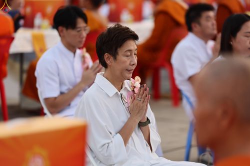 ภาพ No.324117:วันที่ 22 เมษายน พ.ศ.2569 (วันคุ้มครองโลก) พิธีถวายมหาสังฆทาน 40,000 กว่าวัดทั่วประเทศ ณ ลานธรรม พระมหาธรรมกายเจดีย์ วัดพระธรรมกาย