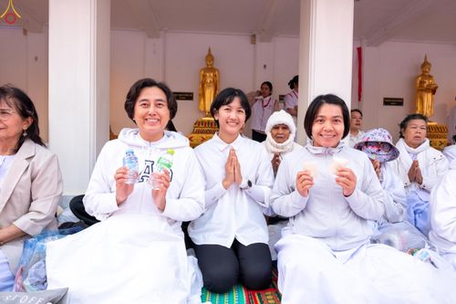 ภาพ No.294343:วันที่ 14 มกราคม พ.ศ. 2569 พิธีตักบาตรพระธรรมยาตรา ณ วัดสองพี่น้อง ต.ต้นตาล อ.สองพี่น้อง จ.สุพรรณบุรี ในโครงการธรรมยาตรา กตัญญูบูชา มหาปูชนียาจารย์ พระมงคลเทพมุนี(สด จนฺทสโร) พระผู้ปราบมาร อนุสรณ์สถาน 7 แห่ง ปีที่ 14