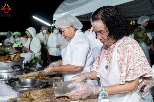 ภาพ No.289758:วันที่ 8 มกราคม พ.ศ. 2569 พิธีถวายภัตตาหารเป็นสังฆทาน แด่พระธรรมยาตรา ณ อนุสรณ์สถานคลองบางนางแท่น อ.สามพราน จ.นครปฐม ในโครงการธรรมยาตรา กตัญญูบูชา มหาปูชนียาจารย์ พระมงคลเทพมุนี(สด จนฺทสโร) พระผู้ปราบมาร อนุสรณ์สถาน 7 แห่ง ปีที่ 14