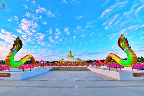 ภาพ No.302486:วันที่ 24 มกราคม พ.ศ. 2569 พิธีตักบาตรพระธรรมยาตรา ณ อนุสรณ์สถานลำดับที่ 5 สถานที่เผยแผ่วิชชาธรรมกายครั้งแรก อนุสรณ์สถานบางปลา วัดบางปลา อำเภอบางเลน จังหวัดนครปฐม ในโครงการธรรมยาตรา กตัญญูบูชา มหาปูชนียาจารย์ พระมงคลเทพมุนี(สด จนฺทสโร) พระผู้ปราบมาร อนุส