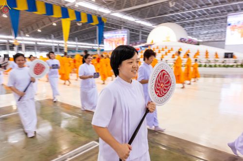 ภาพ No.339067:วันอาทิตย์ที่ 12 กรกฎาคม พ.ศ.2569 พิธีมุทิตาผู้สอบได้เปรียญธรรม ประโยค 1-2 ถึง ป.ธ.9 และ บ.ศ.1-2 ถึง บ.ศ.6 สำนักศาสนศึกษาวัดพระธรรมกาย ประจำปี 2569, พิธีมอบตราตั้งแต่งตั้งอาจารย์ใหญ่ สำนักศาสนศึกษาวัดพระธรรมกาย