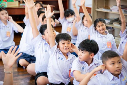 ภาพ No.288932:วันพุธที่ 17 ธันวาคม พ.ศ.2568 กิจกรรมเยาวชนไทยรวมใจทำความดี "เด็กดีมหานคร ต้นแบบด้านศีลธรรม" แข่งขันสอบตอบปัญหาศีลธรรมในพระพุทธศาสนา ครั้งที่ 7 และวันรวมพลังเด็กดี V-Star ประจำปี 2568 ณ วัดมหาธาตุยุวราชรังสฤษฎิ์ราชวรมหาวิหาร กรุงเทพมหานคร