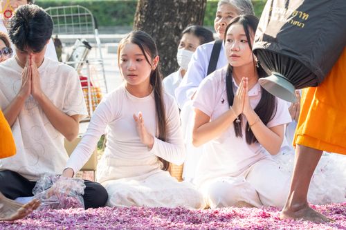 ภาพ No.305800:วันที่ 25 มกราคม พ.ศ. 2569 พิธีต้อนรับพระธรรมยาตรา วัดพระธรรมกาย(ภาพชุดที่ 3) ในโครงการธรรมยาตรา กตัญญูบูชา มหาปูชนียาจารย์ พระมงคลเทพมุนี(สด จนฺทสโร) พระผู้ปราบมาร อนุสรณ์สถาน 7 แห่ง ปีที่ 14