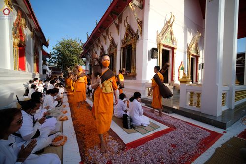 ภาพ No.70936:พิธีต้อนรับพระธรรมยาตรา ในโครงการธรรมยาตรากตัญญูบูชา มหาปูชนียาจารย์ พระมงคลเทพมุนี(สด จนฺทสโร) พระผู้ปราบมาร อนุสรณ์สถาน 7 แห่ง ปีที่ 11 วันที่ 14 มกราคม พ.ศ. 2566 ณ อนุสรณ์สถานลำดับที่ 3 สถานที่เกิดในเพศสมณะ วัดสองพี่น้อง อ.สองพี่น้อง จ.สุพรรณบุรี