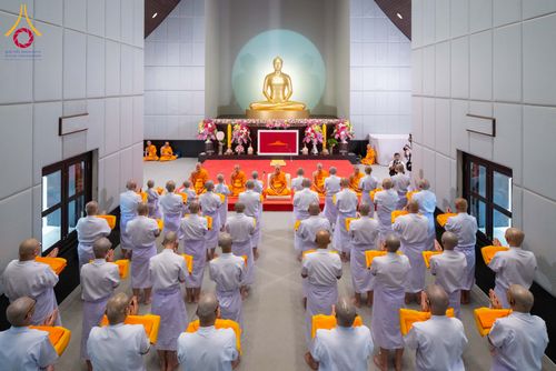 ภาพ No.286581:วันเสาร์ที่ 12 กรกฏาคม พ.ศ.2568 พิธีบรรพชาอุปสมบท  โครงการบรรพชาอุปสมบทหมู่ ธรรมทายาทนานาชาติ(ภาคภาษาจีน), โครงการบรรพชาสามเณร โรงเรียนนานาชาติ รุ่นที 14