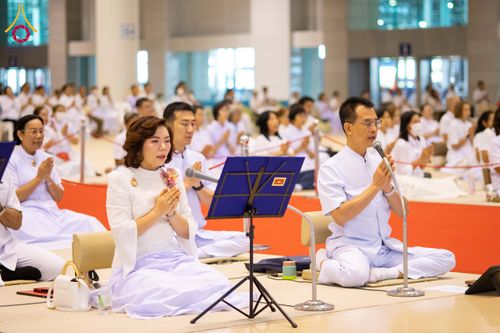 ภาพ No.321596:วันอาทิตย์ที่ 12 เมษายน พ.ศ.2569 กิจกรรมงานบุญวันอาทิตย์ สาธุชนปฏิบัติธรรมร่วมกัน ณ ห้องแก้วสารพัด 1 วัดพระธรรมกาย ปทุมธานี