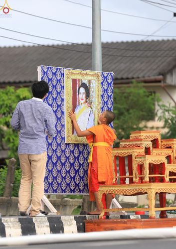 ภาพ No.280857:วันที่ 27 ธันวาคม พ.ศ.2568 คณะสงฆ์และเจ้าหน้าที่ทุกสังกัด ช่วยกันเตรียมงานตักบาตรพระ 1,000 รูป จ.สตูล