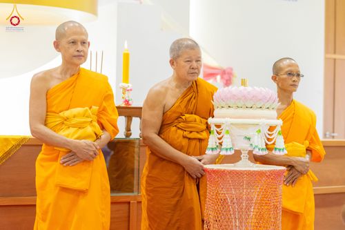 ภาพ No.336230:วันจันทร์ที่ 22 มิถุนายน พ.ศ.2569 พิธีอัญเชิญพระธรรมกาย และบรรจุพระบรมสารีริกธาตุ  ภายในเกศดอกบัวตูม องค์พระประธาน ณ อาคารสมปรารถนา วัดกลางธนรินทร์ ต.บ้านแป้ง อ.พรหมบุรี จ.สิงห์บุรี