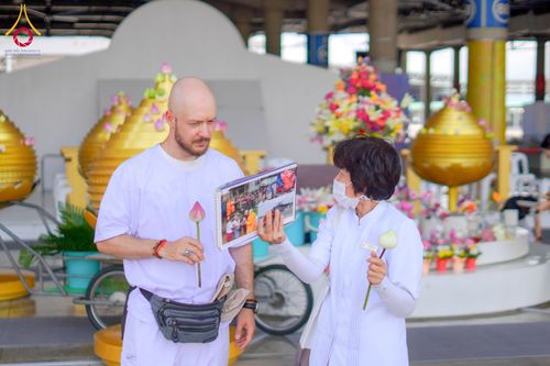 ภาพ No.328909:วันที่ 7-15 พฤษภาคม พ.ศ.2569 ต้อนรับชาวต่างชาติจากประเทศรัสเซีย เมียนมาร์ บังคลาเทศ และศรีลังกาเยี่ยมชมและสักการะพระมหาธรรมกายเจดีย์ ณ วัดพระธรรมกาย