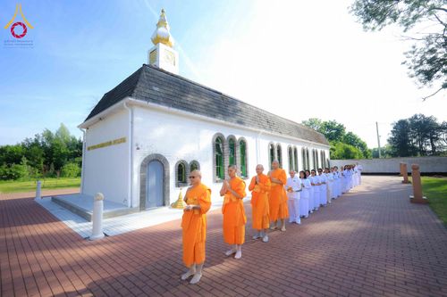ภาพ No.328682:วันอาทิตย์ที่ 10 พฤษภาคม พ.ศ. 2569 พิธีสักการะพระบรมสารีริกธาตุ ณ วัดพระธรรมกายเบลเยียม