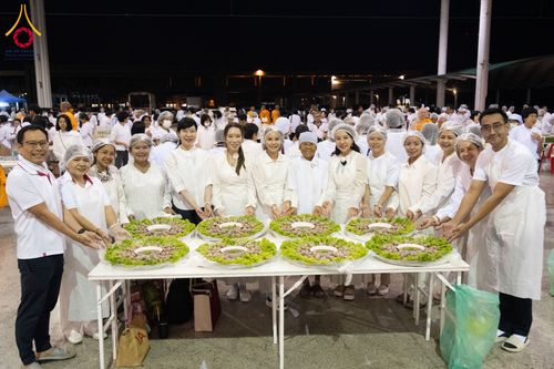 ภาพ No.287252:วันที่ 3 มกราคม พ.ศ.2569 พิธีถวายภัตตาหารเป็นสังฆทาน แด่พระธรรมยาตรา ณ วัดพระธรรมกาย  จังหวัดปทุมธานี ในโครงการธรรมยาตรา กตัญญูบูชา มหาปูชนียาจารย์ พระมงคลเทพมุนี(สด จนฺทสโร) พระผู้ปราบมาร อนุสรณ์สถาน 7 แห่ง ปีที่ 14